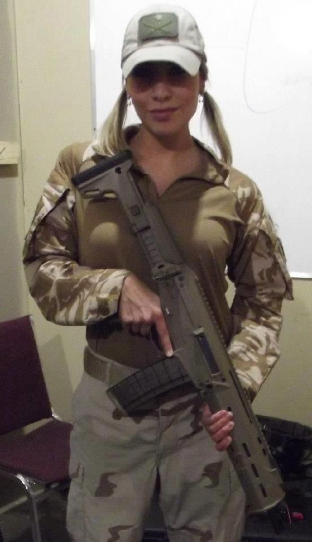  army girls guns girls