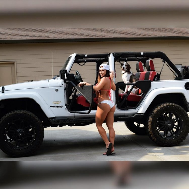 Ladies love Jeeps