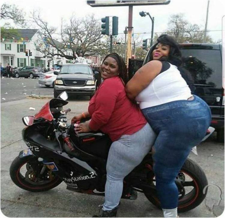 Girls who love Bikes