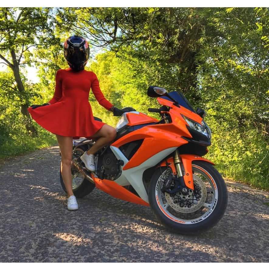 Girls love Bikes