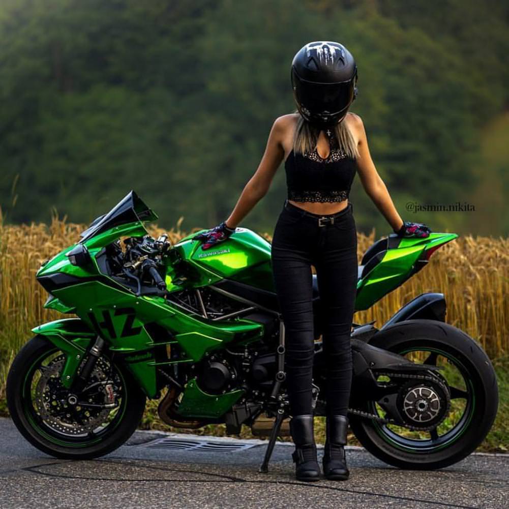 Girls love Bikes