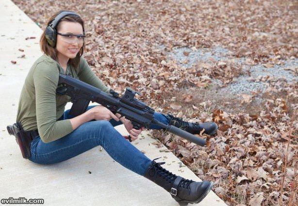 Girls With Guns 30